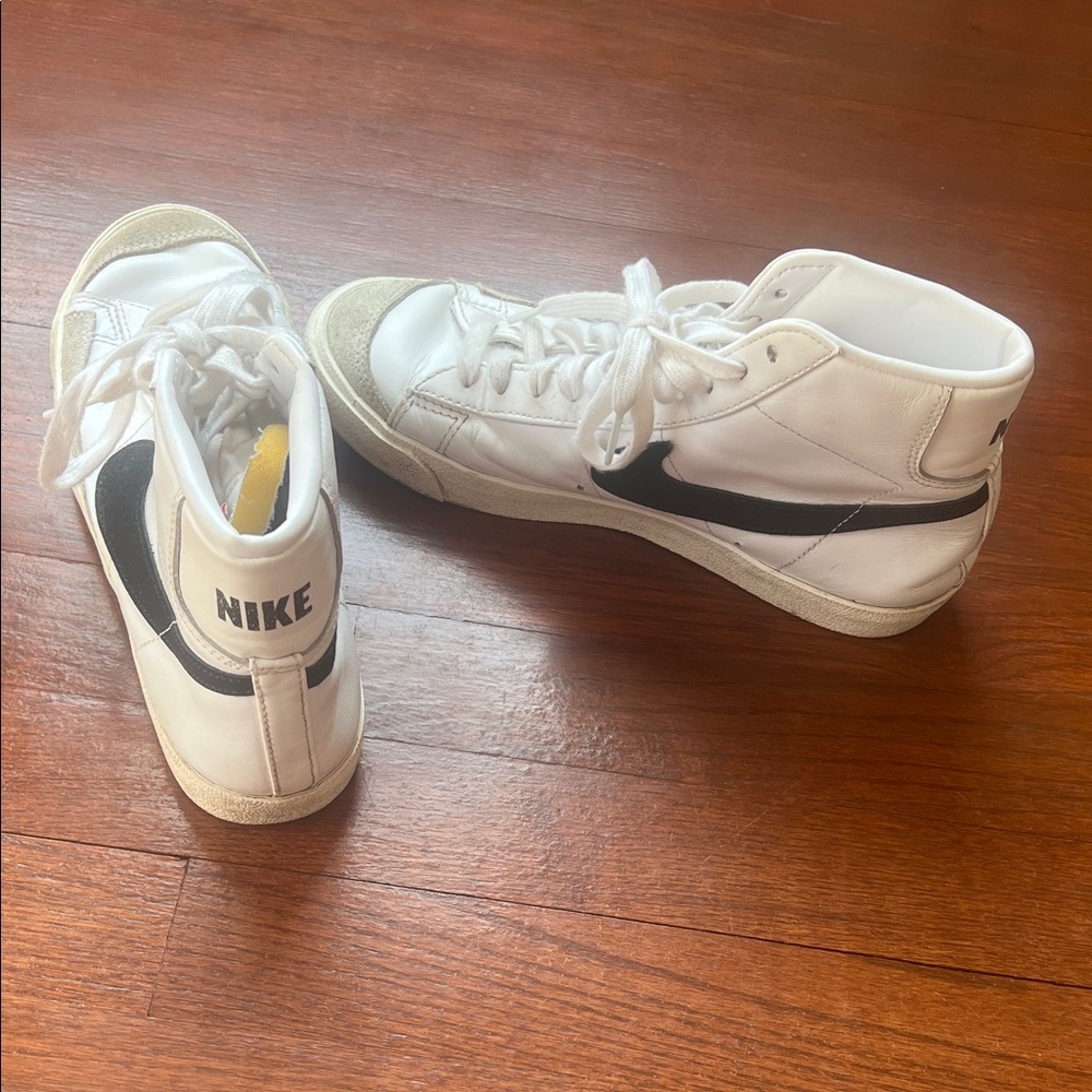Nike White High-Top Sneakers with Black Swoosh and Yellow Tongue - Picture 3 of 3